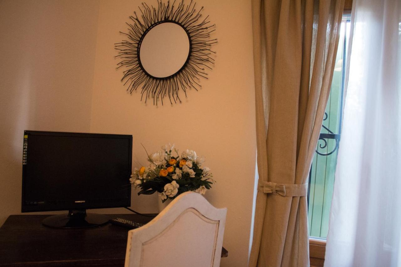 Al Rustico Hotel Torbole Sul Garda Exterior foto
